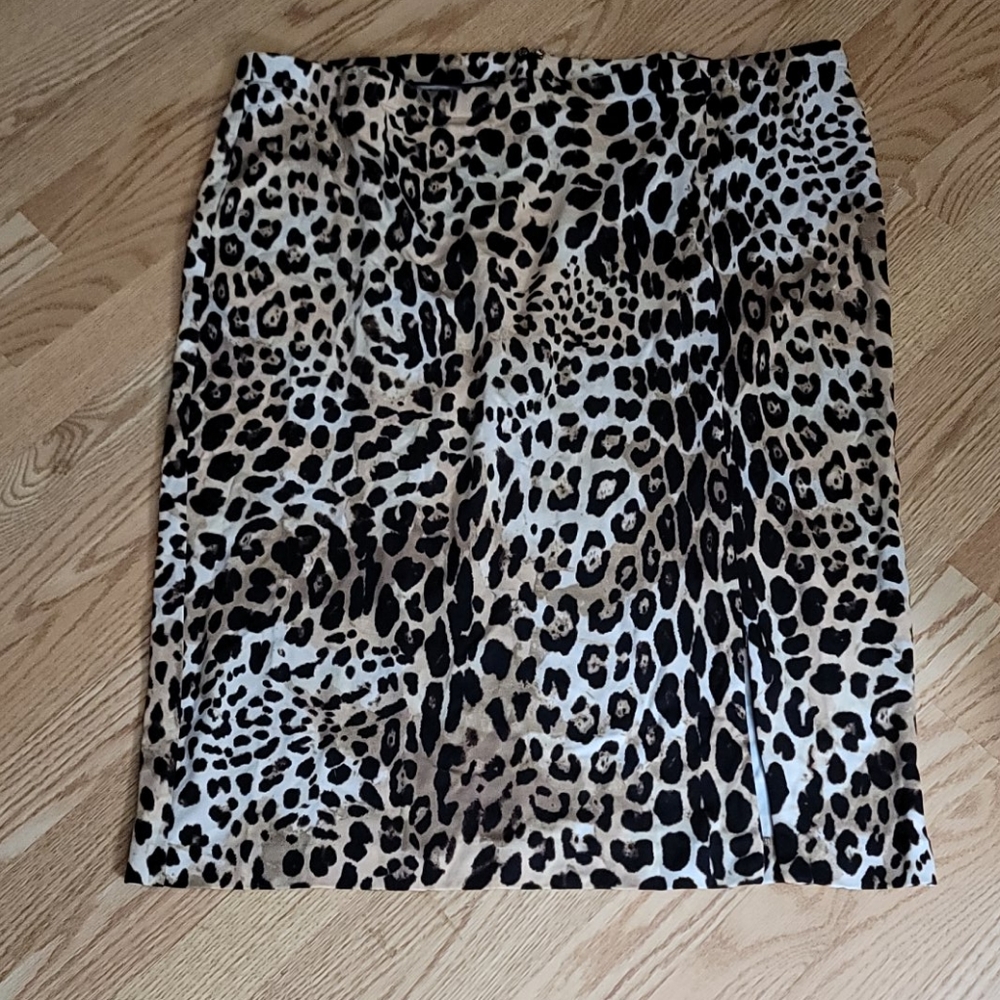 Lane Bryant cheetah skirt 24